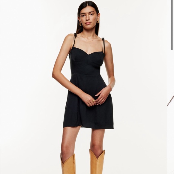 Green Fable Dress Aritzia - Picture 1 of 5